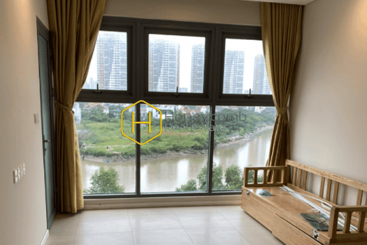 DI222 1 result 3 August DI222 1 result Admire the tranquil and elegant river view from our unfurnished Diamond Island apartment