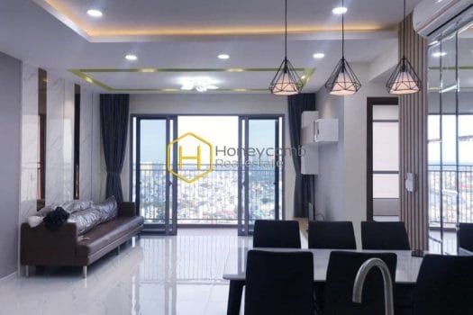 PH73 5 result Get a luxurious life in this gorgeous Palm Height apartment