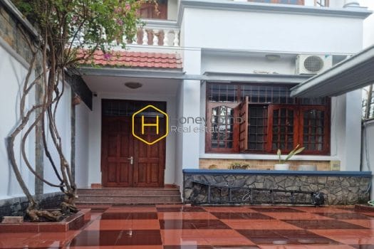 2V Nguyn Di 1 10 result A stunning villa with bright layout and elegant wooden interiors for rent in District 2