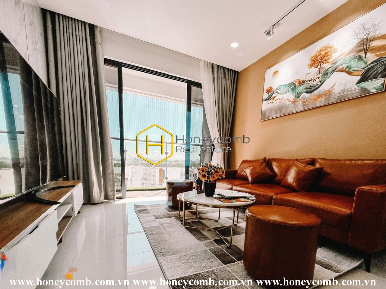 Visit The Apartment In One Verandah With A Trendy