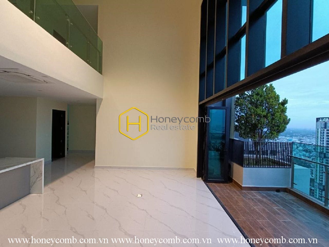 Honeycomb Penthouse Flooring photo