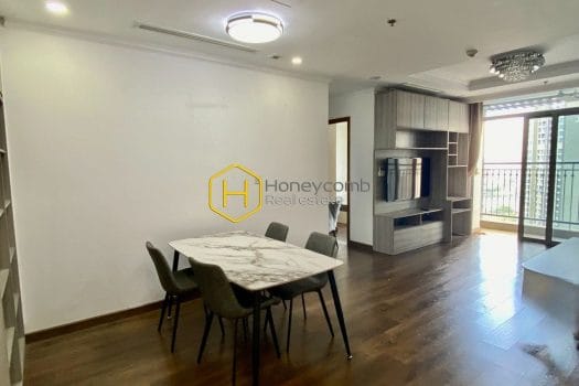 VH L4 2208 2 result Gorgeous apartment with full facilities for rent in Vinhomes Central Park